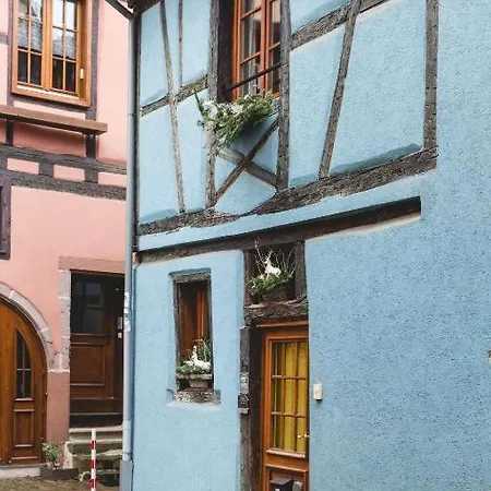 Le Bleu- In The Heart Of By La Maison Bleue Casa de Férias